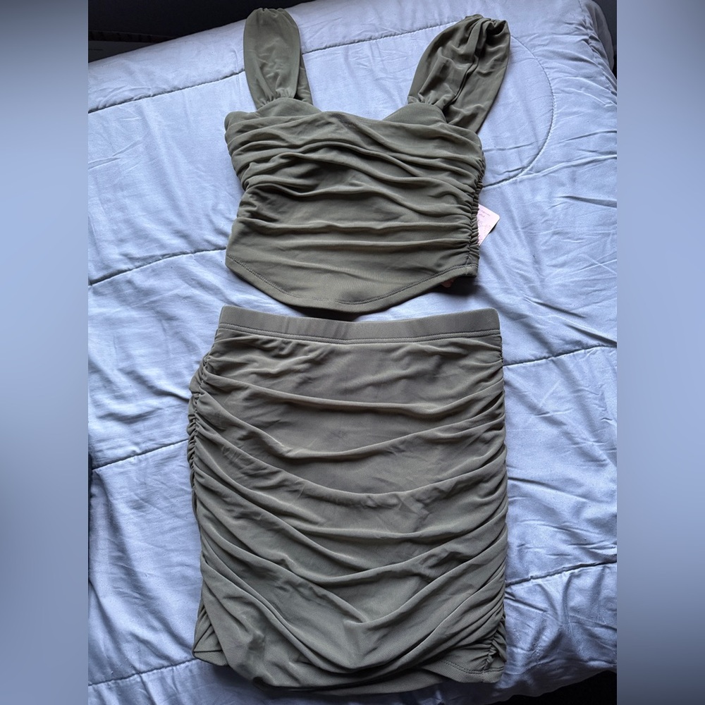 Solid Ruched Cami Top & Bodycon Skirt